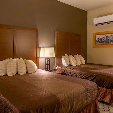 Newcastle Lodge & Convention Center Екстериор снимка