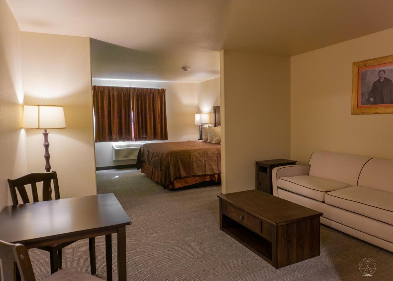 Newcastle Lodge & Convention Center Екстериор снимка