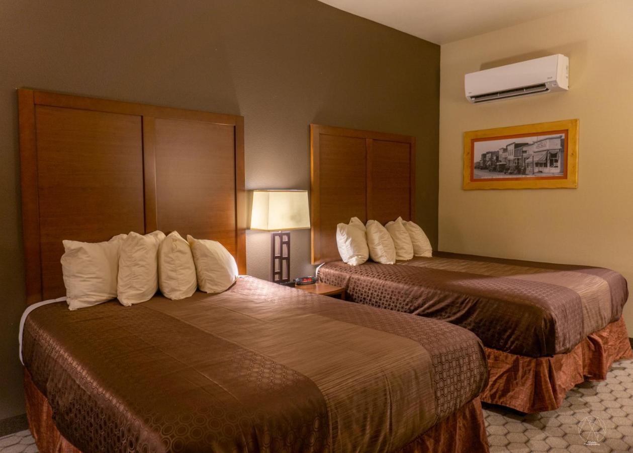 Newcastle Lodge & Convention Center Екстериор снимка